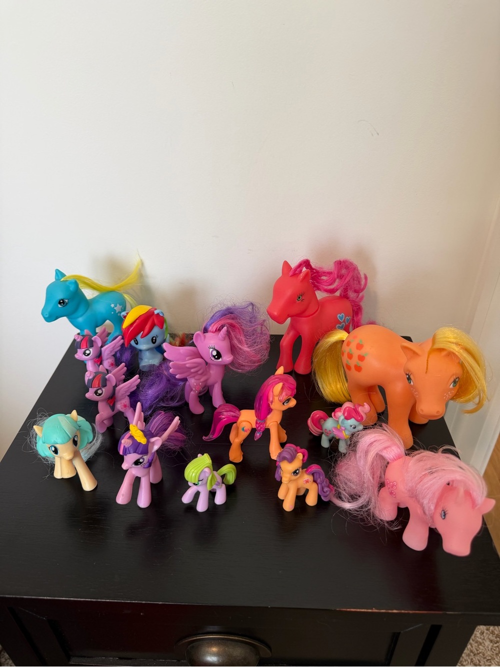 My Little Pony-contains a mix of core Generation 3 (G3)-Mcdonald & Fakey ponies
